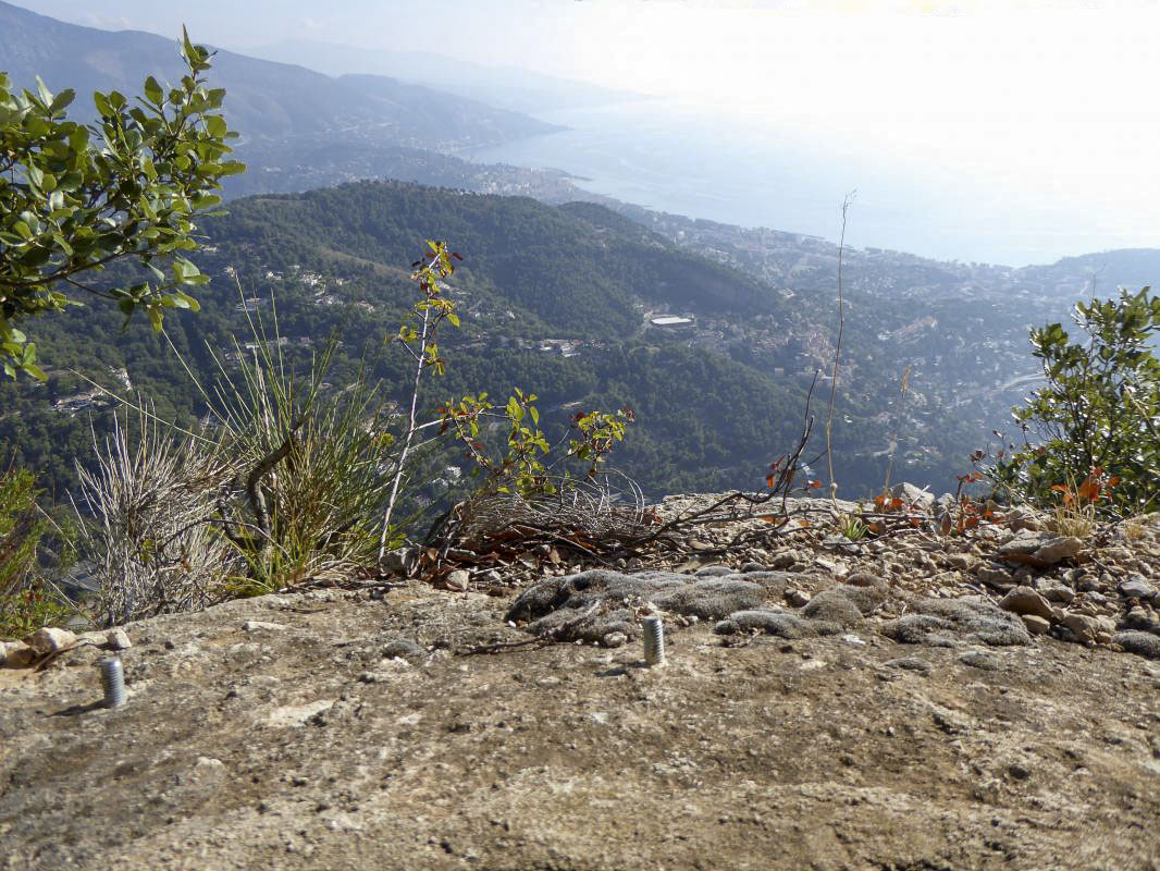Ligne Maginot - EST DU MONT GROS - (Observatoire d'artillerie) - Vue sur Roquebrune