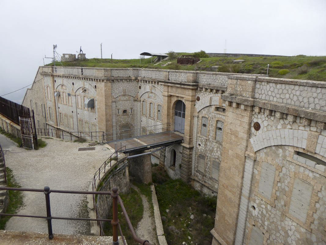 Ligne Maginot - MONT CHAUVE D'ASPREMONT - (Central téléphonique isolé) - 