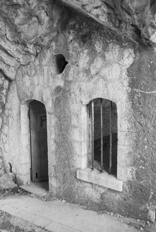 Ligne Maginot - TETE DE CHIEN - (Abri) - Abri IX dans tunnel, avec créneaux
