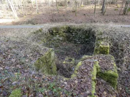 Ligne Maginot - KANDELBERG SUD - (Blockhaus pour arme infanterie) - La cuve sans les détritus.