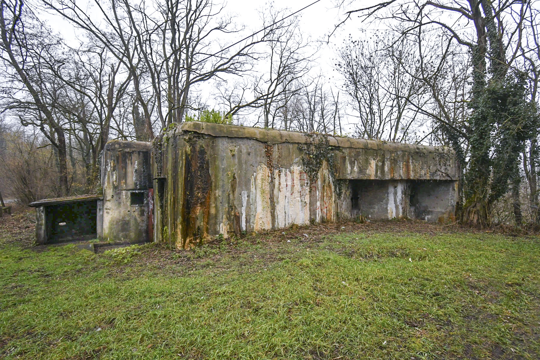 Ligne Maginot - 11/1 - CHALAMPE BERGE NORD - (Casemate d'infanterie - Double) - Coté sud