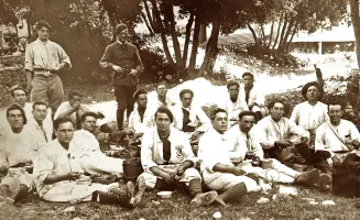 Ligne Maginot - TETE DE CHIEN - (Casernement) - La 76° BAF très probablement à la Tête de Chien.
Parmi les personnes est le caporal-chef François Laugier, qui est devenu le chef de poste du blockhaus O3 - Vesqui Sud. Il était tireur d'élite à la mitrailleuse.
1936