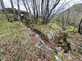 Ligne Maginot - COL DE SEGRA NORD - (Blockhaus pour arme infanterie) - Le blockhaus et la tranchée reliant l'observatoire.