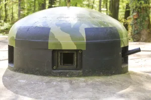 Ligne Maginot - BOIS DE KANFEN OUEST - C42 - (Casemate d'infanterie - Simple) - La cloche GFM équipée
