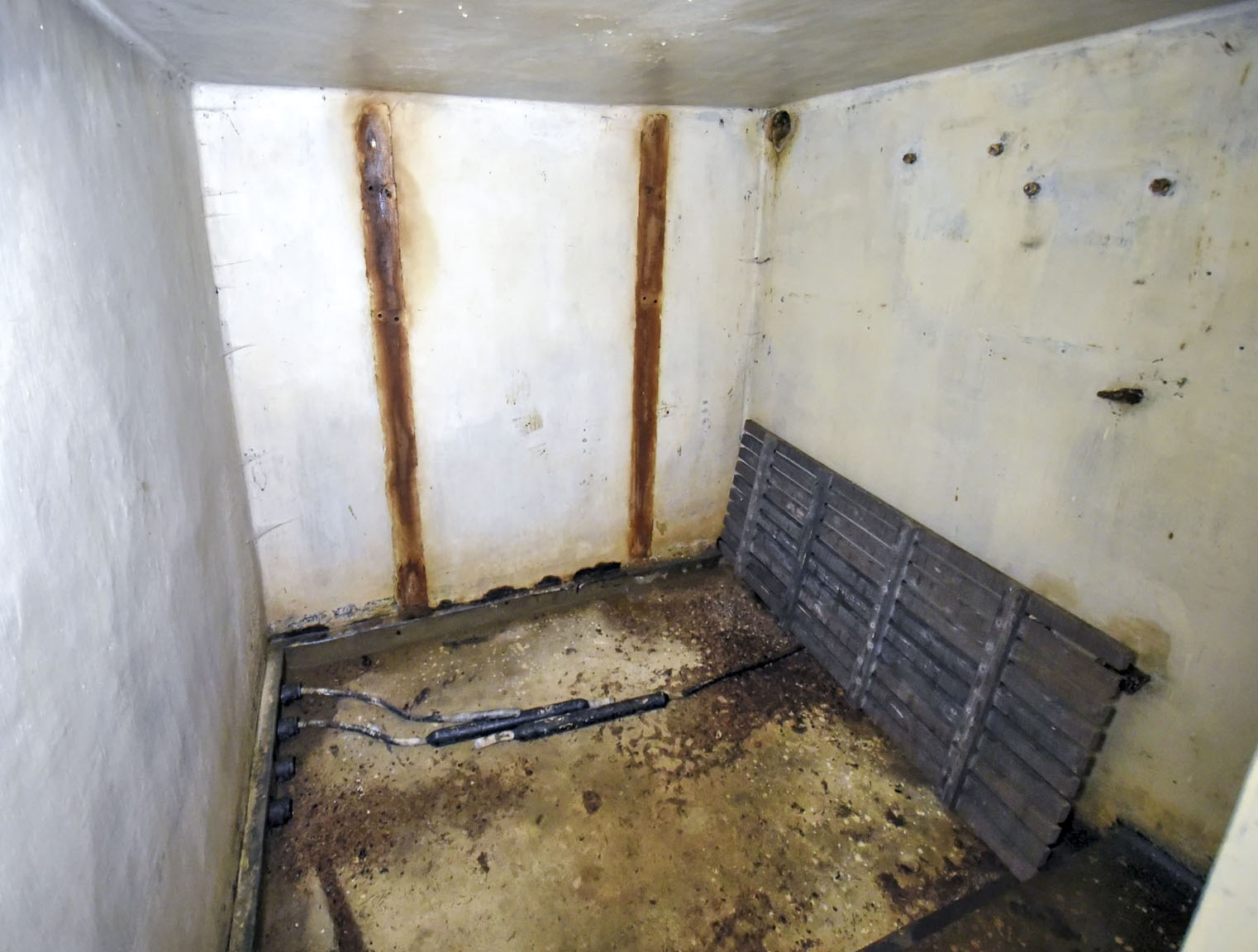 Ligne Maginot - DF10 - (Chambre de coupure) - 