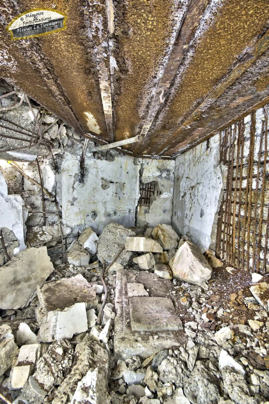 Ligne Maginot - 32/3 - RICHTOLSHEIM - (Casemate d'infanterie - Double) - L'ampleur des dégâts au niveau du local du générateur
