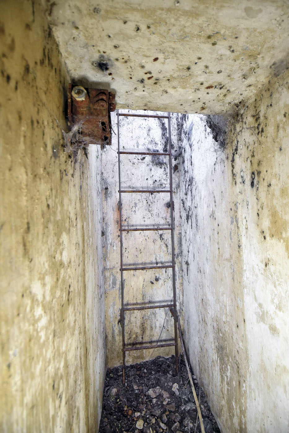 Ligne Maginot - B4 - (Chambre de coupure) - 