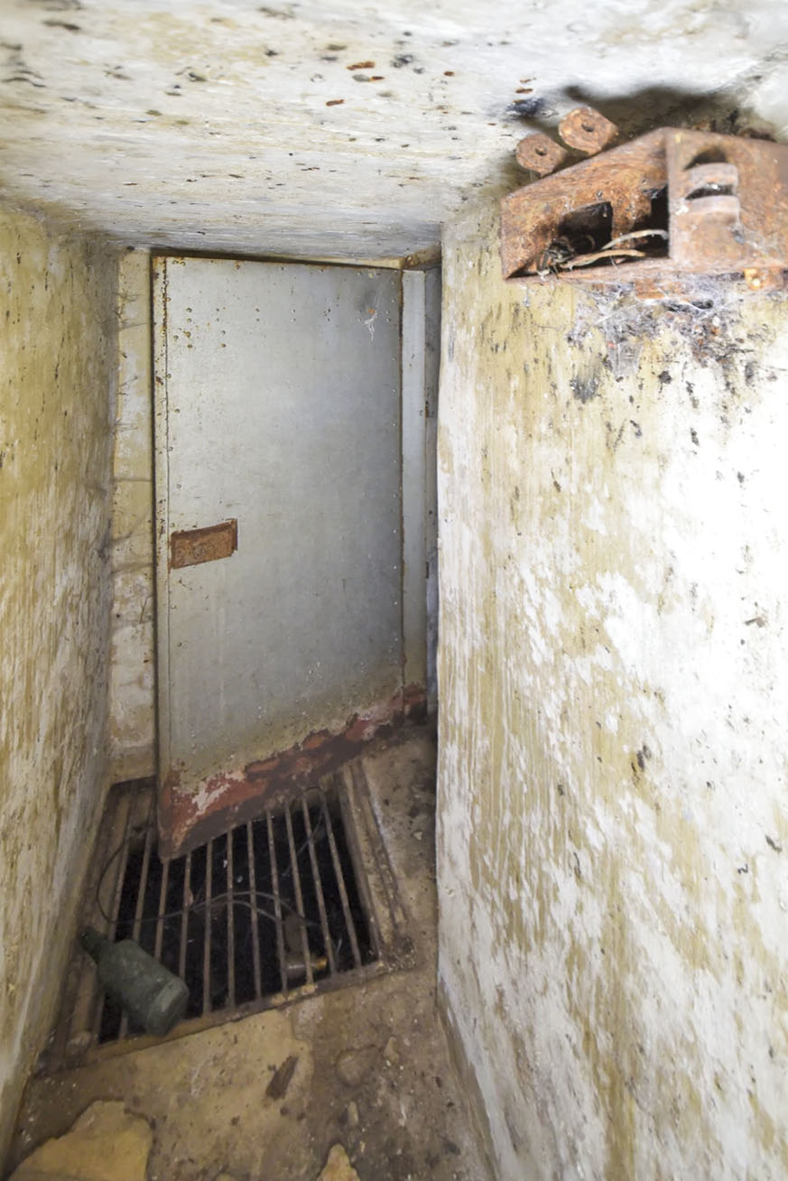Ligne Maginot - B4 - (Chambre de coupure) - 