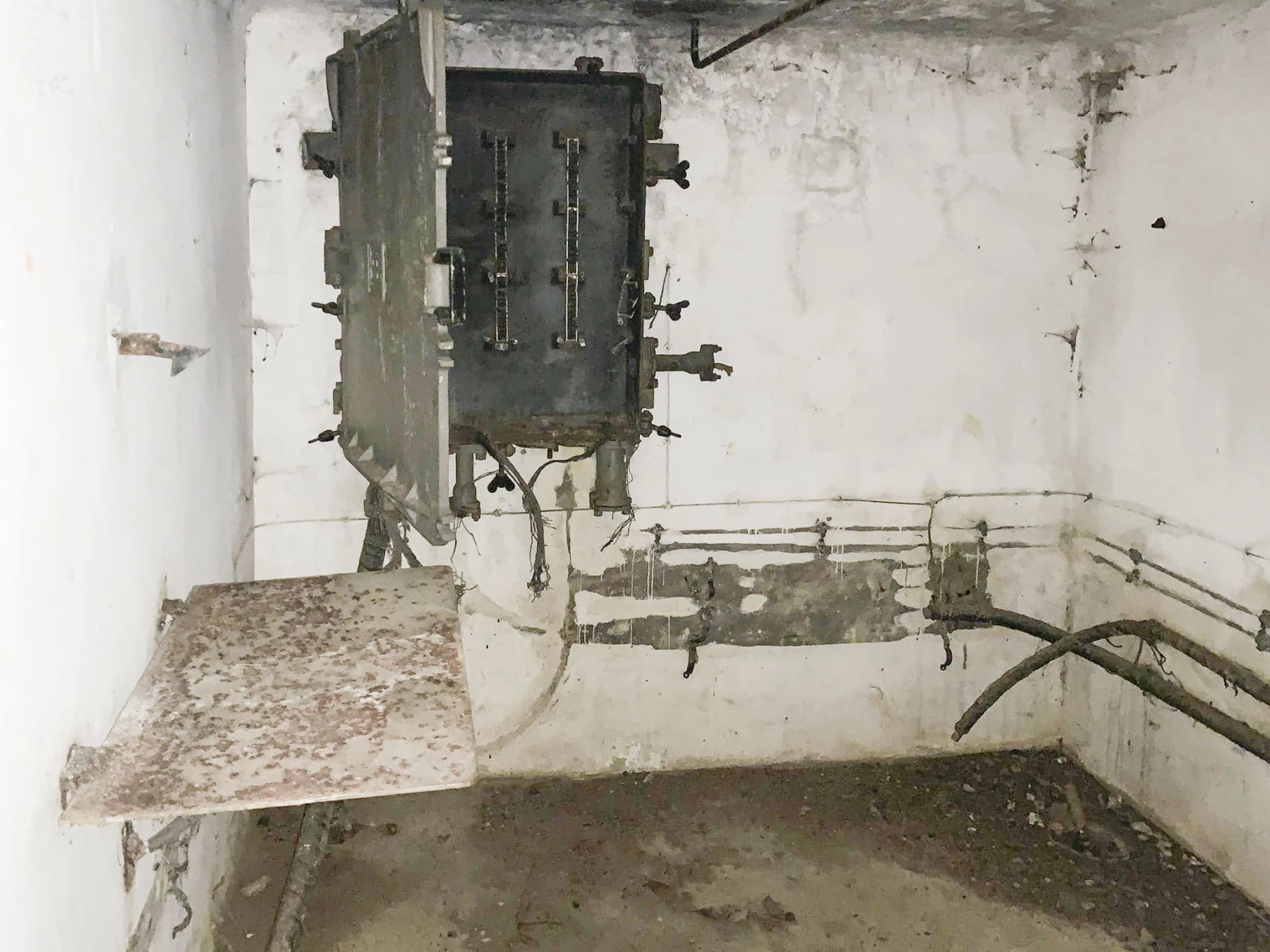 Ligne Maginot - 71T - (Chambre de coupure) - 
