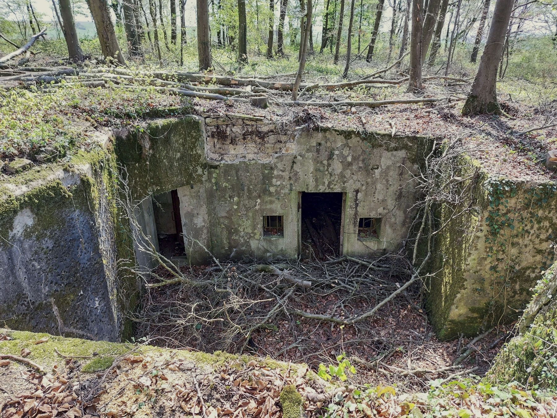 Ligne Maginot - SCHIDELBERG (QUARTIER TéTERCHEN - II/161° RIF) - (PC de Quartier) - Abri tôle métro et entrée droite du PC