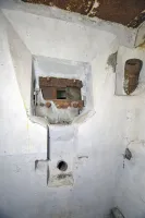 Ligne Maginot - NONNENHARDT N°5 - (Blockhaus pour arme infanterie) - Noter l'inclinaison vers le bas du créneau FM principal