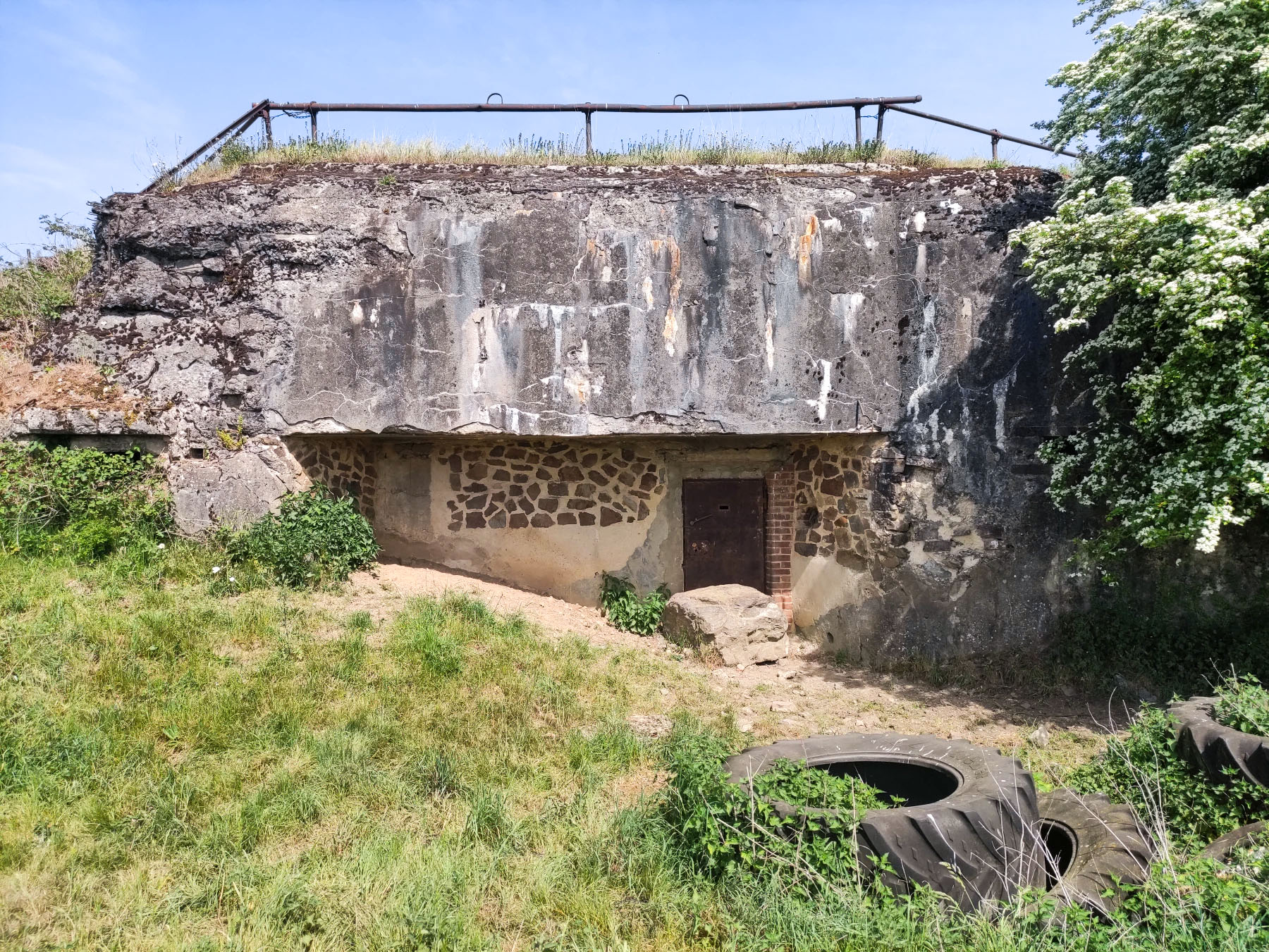 Ligne Maginot - C37 - MARPENT NORD - (Casemate d'infanterie - Simple) - L'entrée et ses créneaux de défense